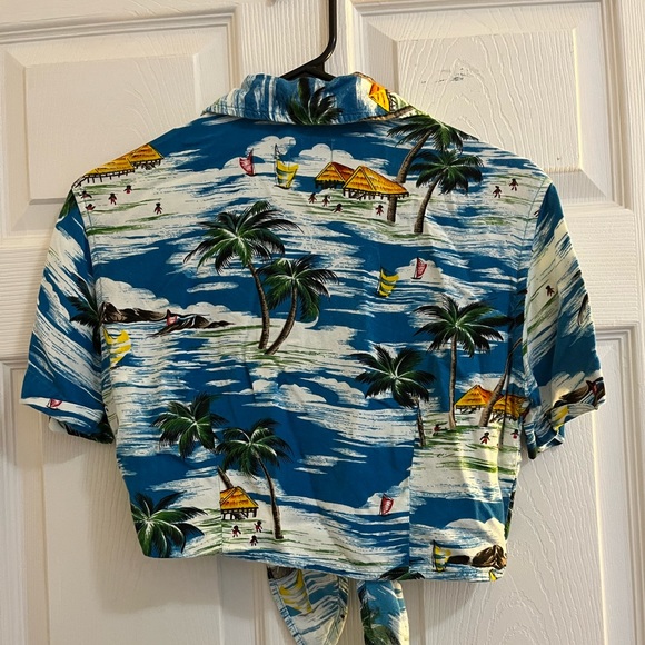 Cotton Express Tropical Tiki Print Button Up Crop Top Size Medium - Picture 3 of 5